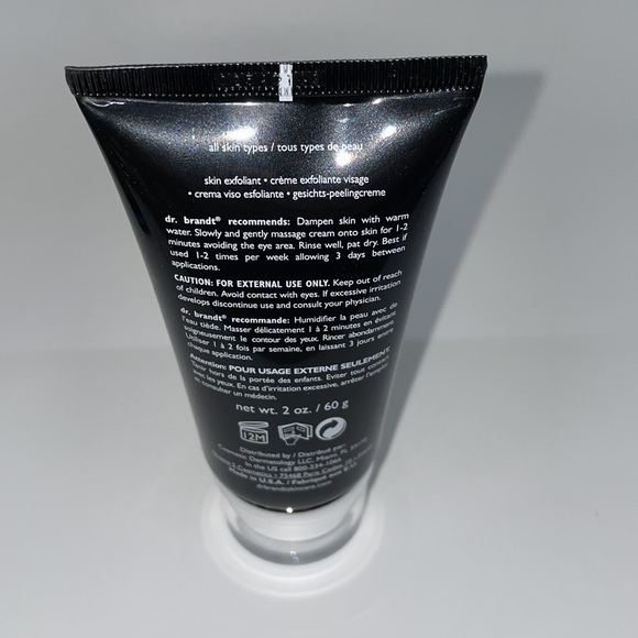 Dr. Brandt Microdermabrasion Age Defying Exfoliant - Picture 6 of 10